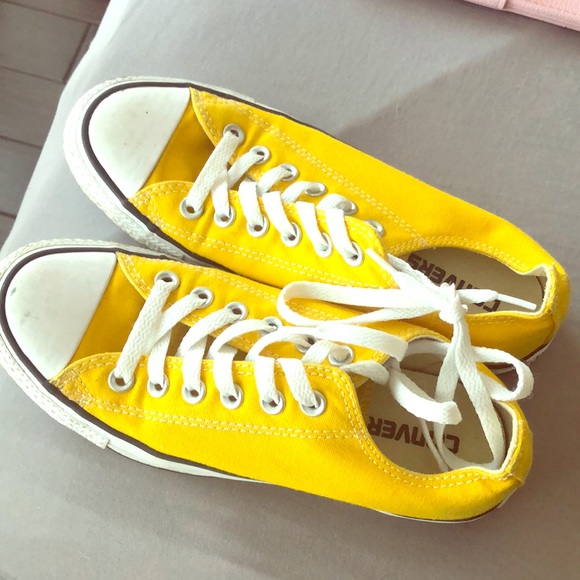 yellow converse low tops